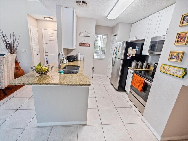 Building Photo - 605 Youngstown Pkwy