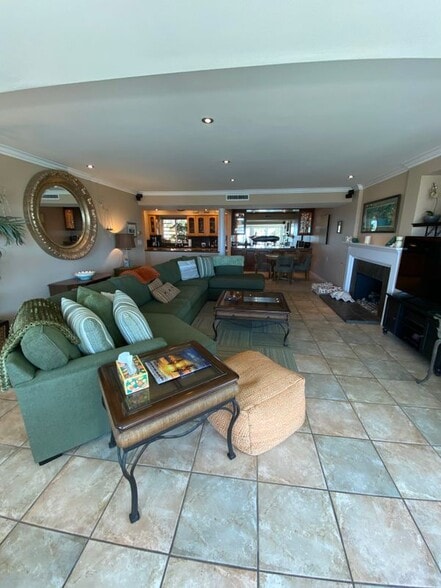 Building Photo - 501 Avenida Del Mar