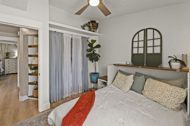 Building Photo - Modern Comfort Meets Charm – Beautifully U...
