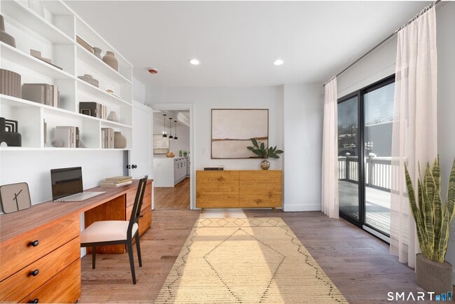 Building Photo - 7 Ann St