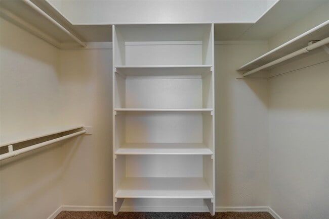 Building Photo - 7750 Spouse Dr