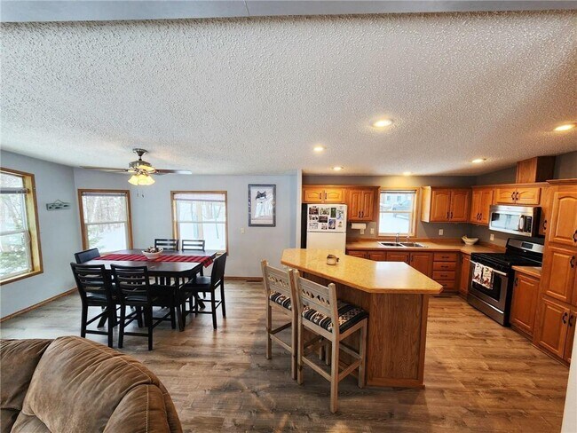 Building Photo - 20361 Rolling Acres Dr