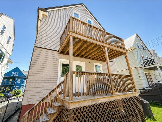 Building Photo - 94 Josephine Ave