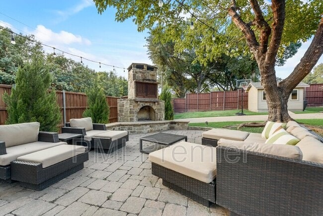 Building Photo - 14077 Brookridge Dr