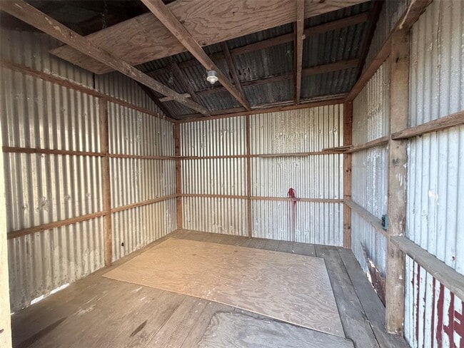 Building Photo - 1504 Watterson Rd