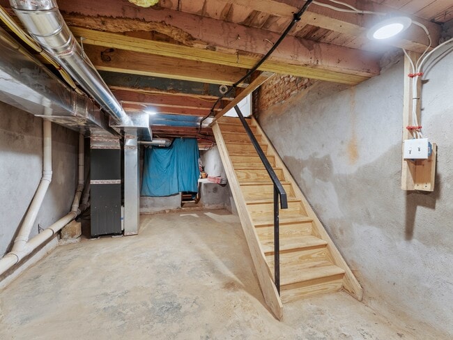 Building Photo - 2531 N Lee St