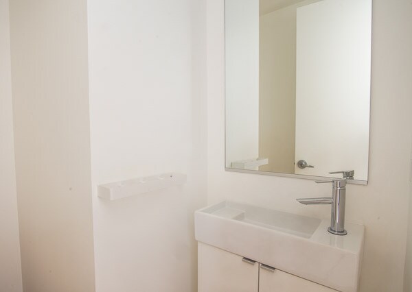 Building Photo - Incomparable Architecture in this 1 Bed + Bonus Room Townhouse!