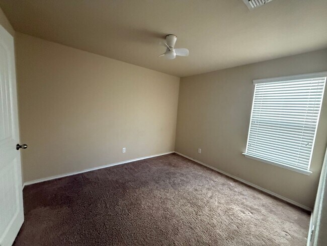 Building Photo - 10550 Rhyder Ridge