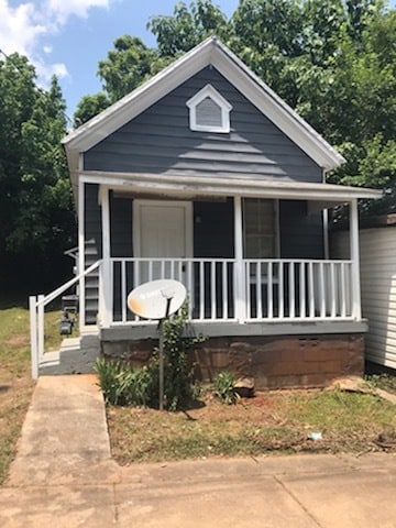 Building Photo - 619 E Solomon St