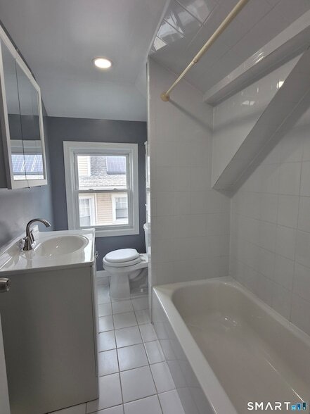 Building Photo - 68-70 Westfield Avenue Unit