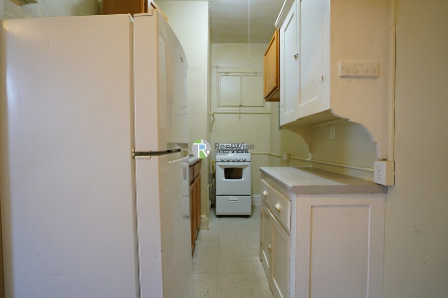 Building Photo - 223 Essex St