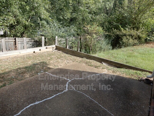 Building Photo - 2722 Virginia Woods Pl