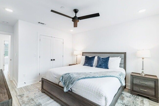 Building Photo - 125 Blue Eden Lp