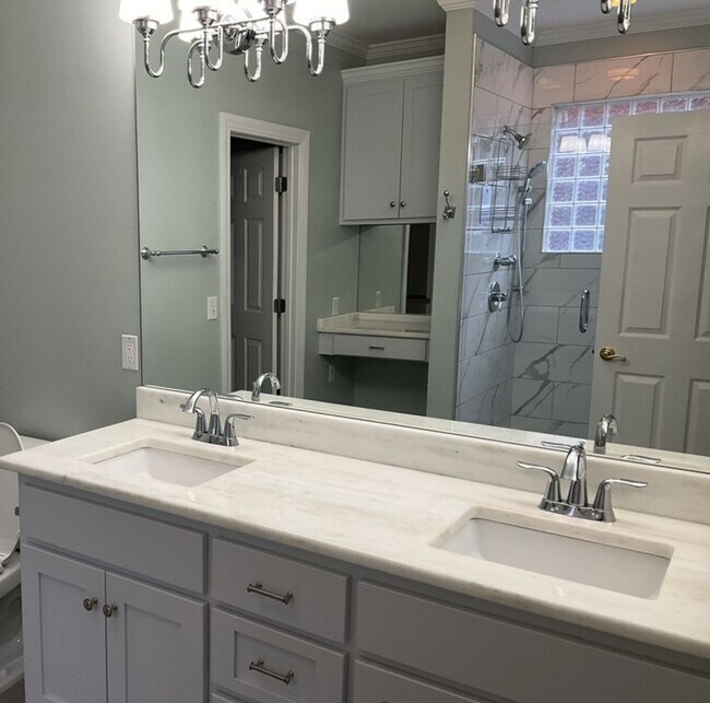 Building Photo - 104 Garden Trail Ln