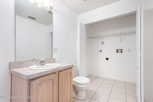 Building Photo - 4055 Navajo Ln