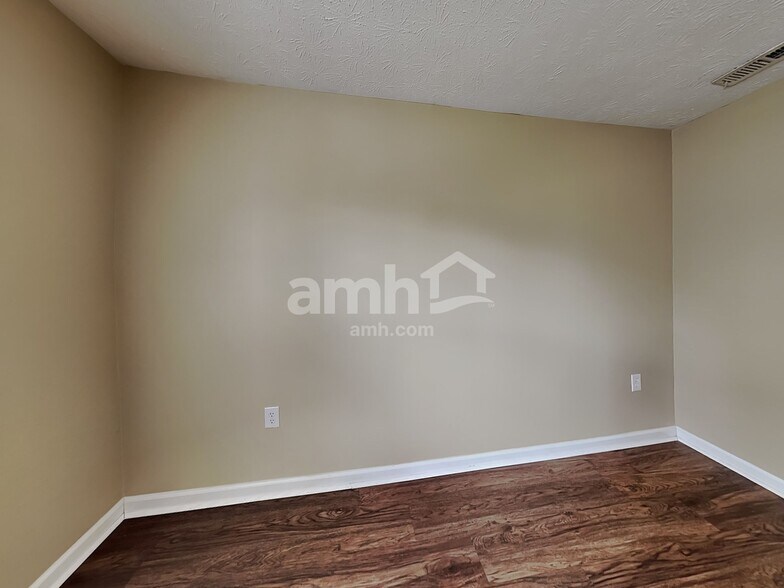 Building Photo - 12276 Carriage Stone Dr