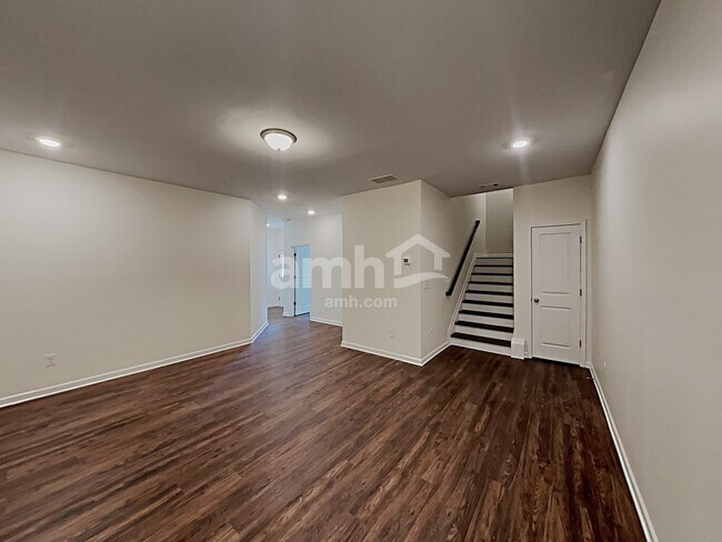 Building Photo - 142 Cheatham Hill Ln