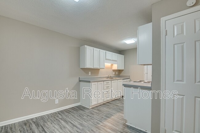 Building Photo - 940 Stevens Creek Rd