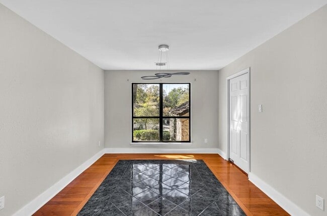 Building Photo - 4604 Palisade Dr