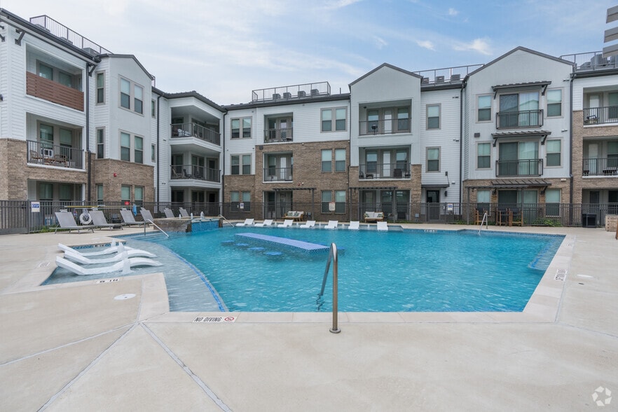 Pool - Nine50 Town Lake at Midtown
