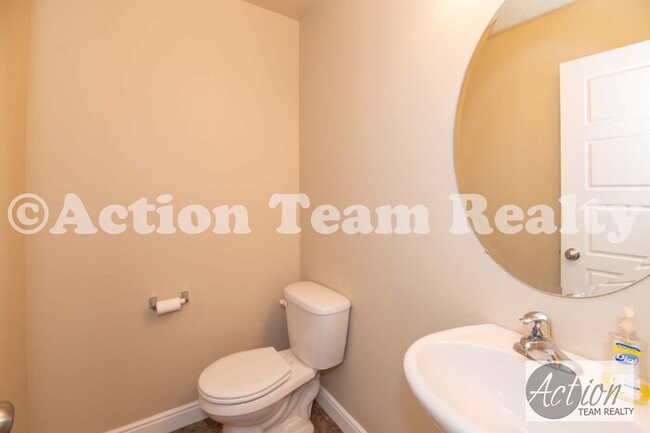 Building Photo - Townhome in Lehi