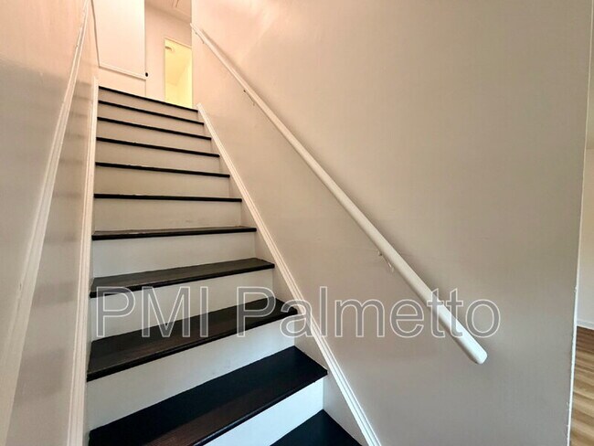 Building Photo - 1213 Grove Park Ln