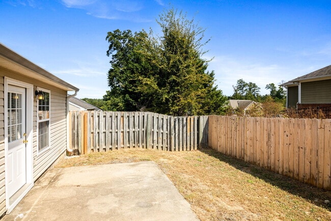 Building Photo - 422 Northrop Pl