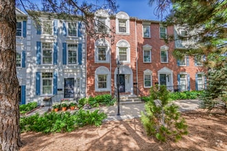 Building Photo - 487 Josephine St
