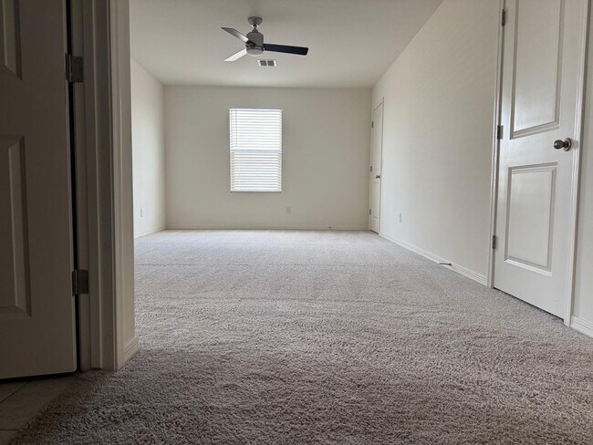 Building Photo - 5542 W Moody Trl