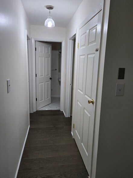 Building Photo - 77 Juniper Rd