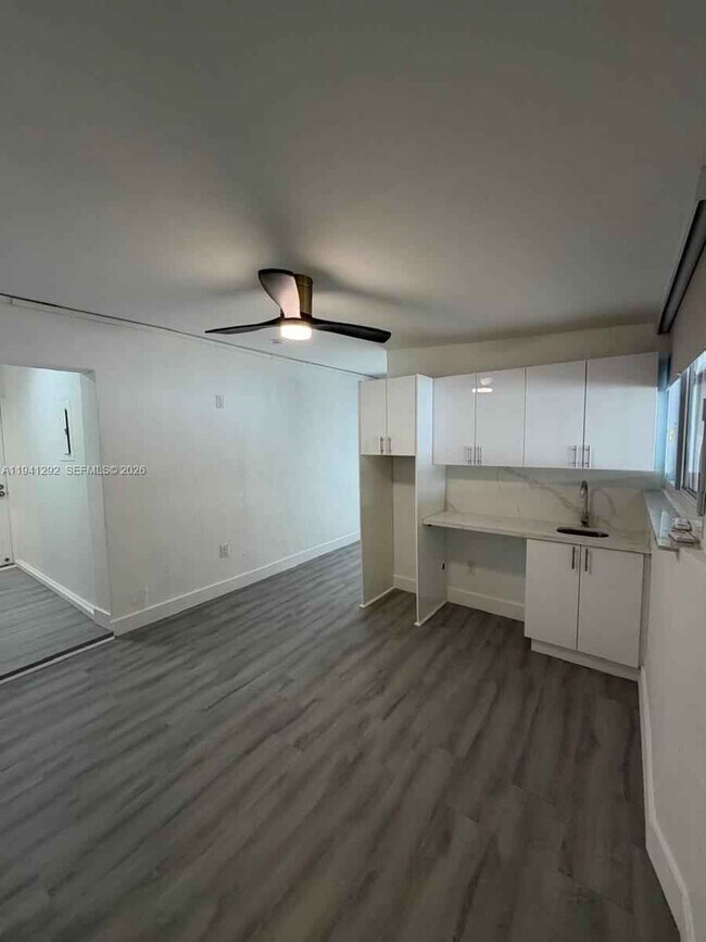 Building Photo - Southwest 96th Avenue, Miami, FL 33165 - 3 BR 2 BA single-family home