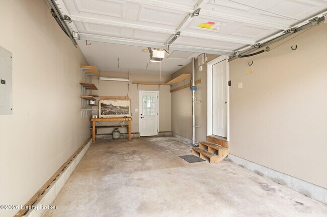 Building Photo - 609 Fenley Ave