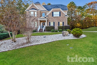 Building Photo - 560 Grey Hawk Ln