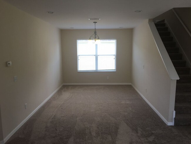 Building Photo - Gorgeous Home in Country Walk Community