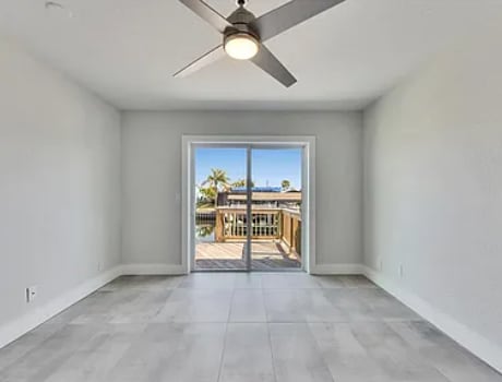 Building Photo - Apollo Beach Condo