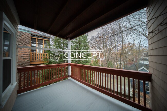 Building Photo - 92 Browne St