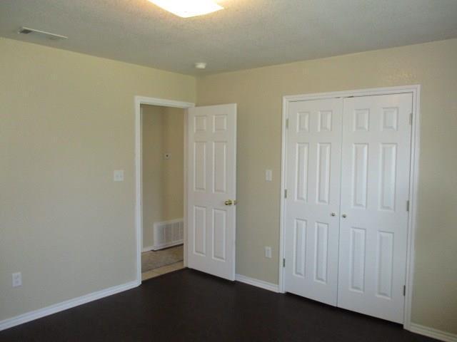 Building Photo - 3/2/2 Old Granbury Estates! Very nice home...