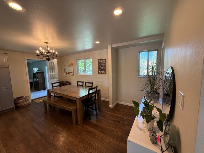 Building Photo - Beautifully Renovated Boulder Gem with Backyard Oasis and Great Schools