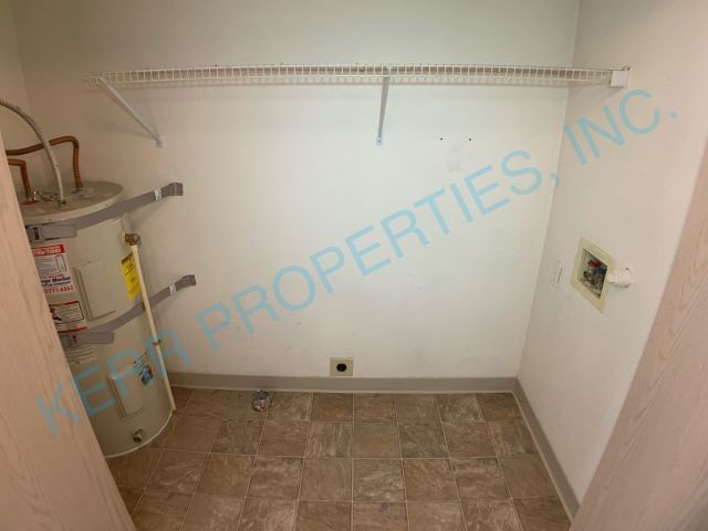 Building Photo - 7250 SE Thiessen Rd