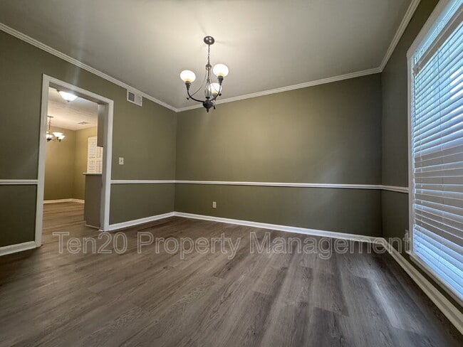 Building Photo - 5953 Windsor Dr