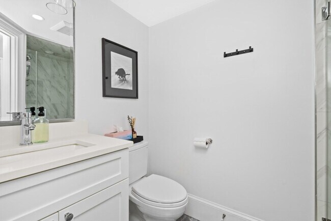 Building Photo - 322 Bunker Hill St