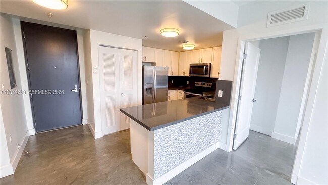 Building Photo - 4332 W Flagler St