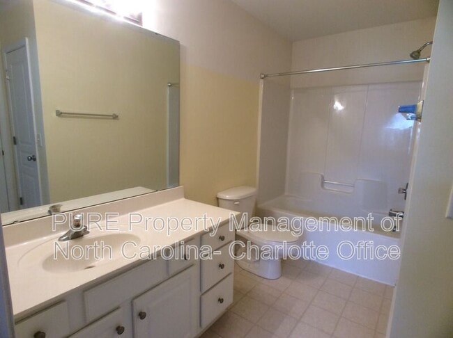 Building Photo - 5009 Sunset Ridge Ct
