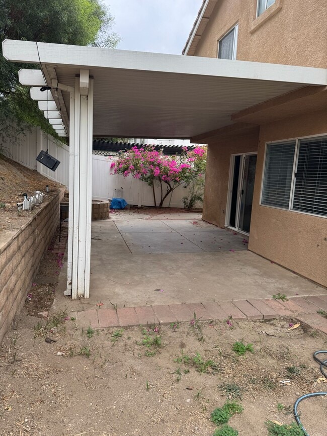 Building Photo - 5543 N Magnolia Dr