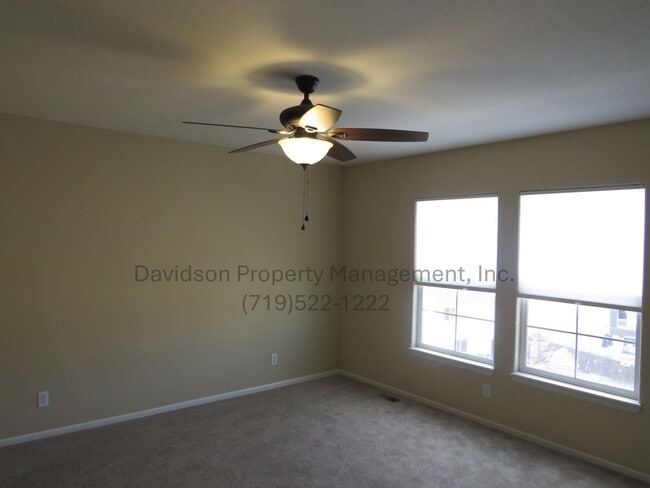 Building Photo - Charming 3 Bedroom Townhouse in South Colo...