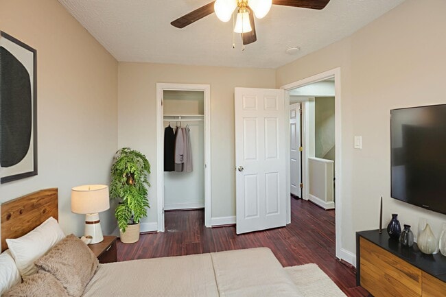 Building Photo - 4217 Gault Pl NE