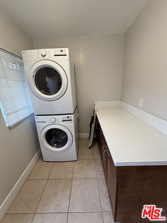 Building Photo - 3055 W 12th Pl