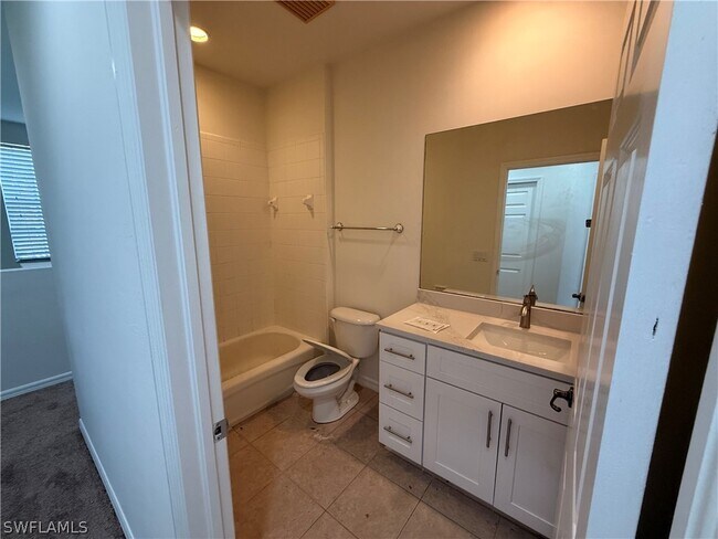 Building Photo - 3255 Tamara Dr