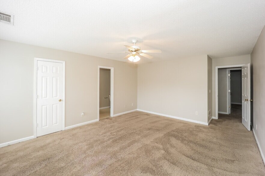 Building Photo - 2222 Tuley Dr