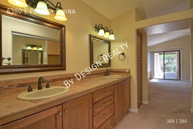Building Photo - Las Ventanas 3 Bed 2 Bath - Close to Golf,...
